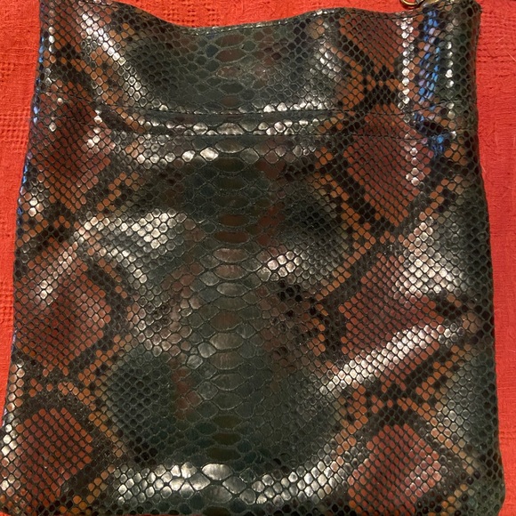 Free people green & brown leather snake print bag with gold brass chain. - Picture 2 of 2
